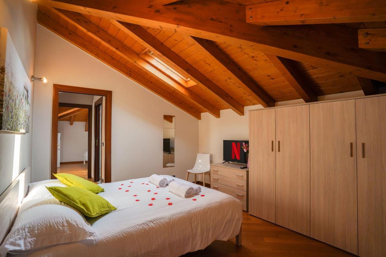 Ortensia Penthouse Leonardo Academy, Mxp & Laghi Sesto Calende Bagian luar foto